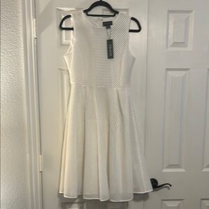 Gracia White Sleeveless Pleated Midi Dress